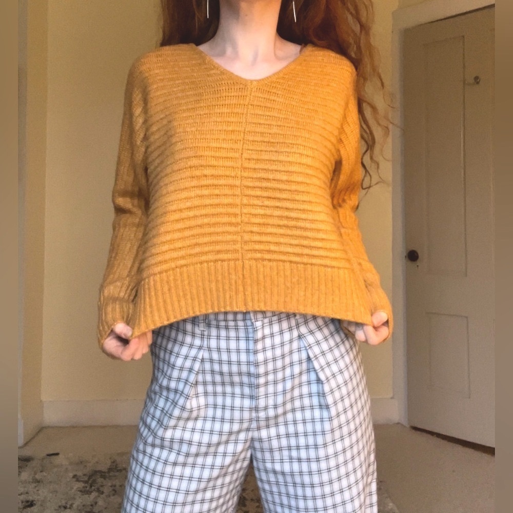 Sincerely Jules Orange Yellow V-Neck Sweater with Cropped Fit Cute Comfy Stretch - Picture 4 of 7